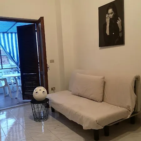 公寓 White Apartments. 斯卡莱阿