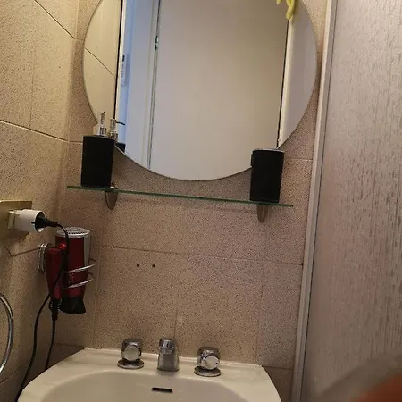 公寓 White Apartments.